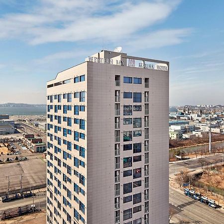 Western Bay Marina Hotel Phjongthek Kültér fotó