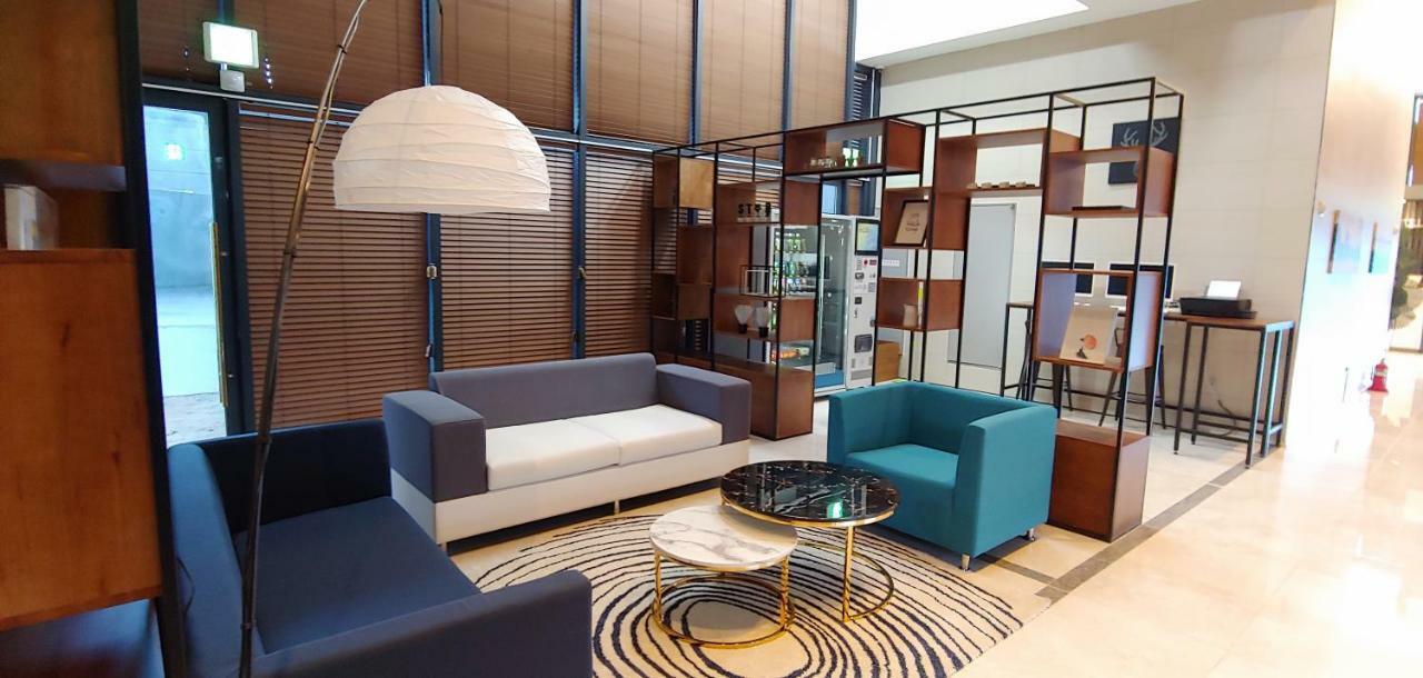 Western Bay Marina Hotel Phjongthek Kültér fotó