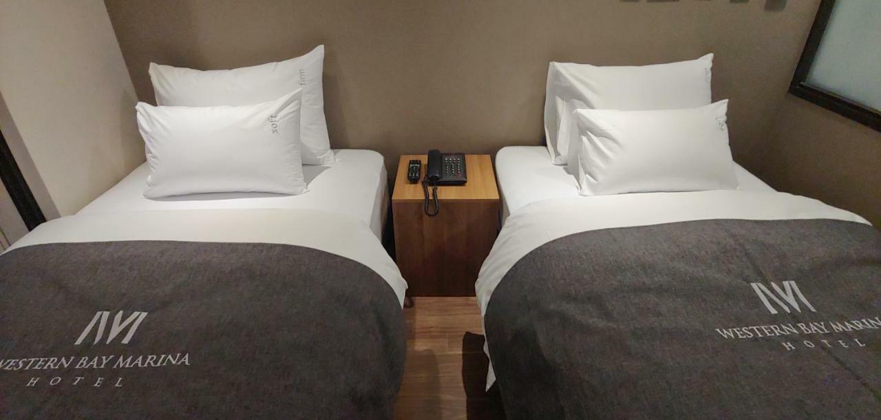 Western Bay Marina Hotel Phjongthek Kültér fotó