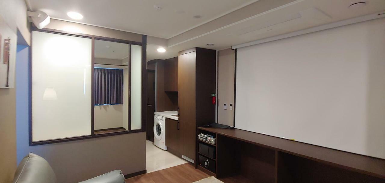 Western Bay Marina Hotel Phjongthek Kültér fotó