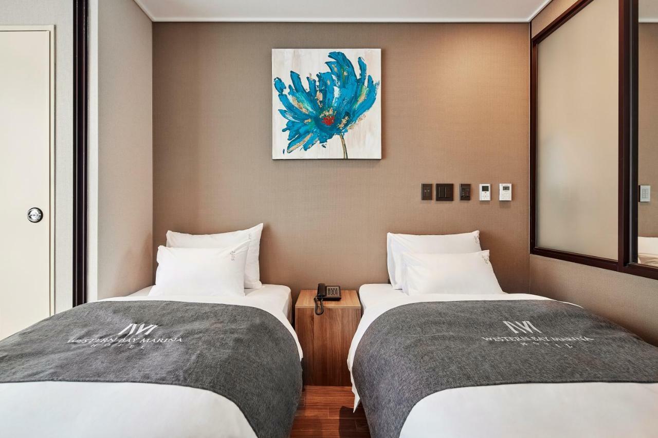 Western Bay Marina Hotel Phjongthek Kültér fotó