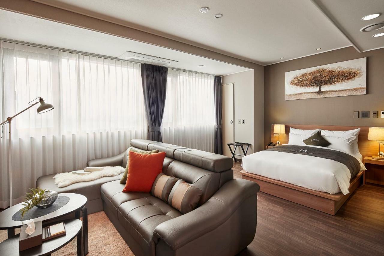 Western Bay Marina Hotel Phjongthek Kültér fotó