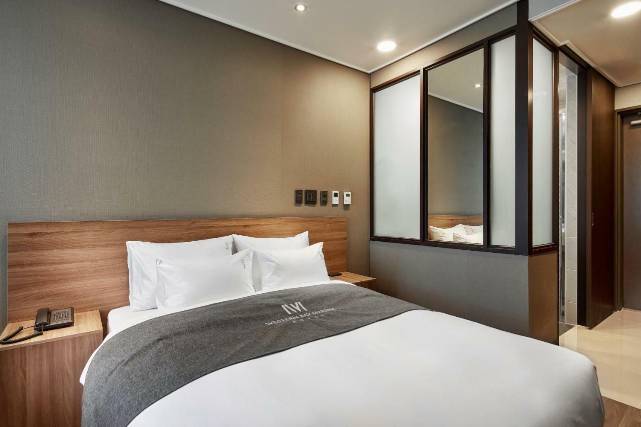 Western Bay Marina Hotel Phjongthek Kültér fotó