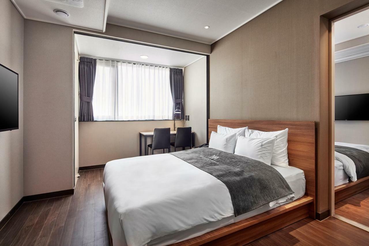 Western Bay Marina Hotel Phjongthek Kültér fotó